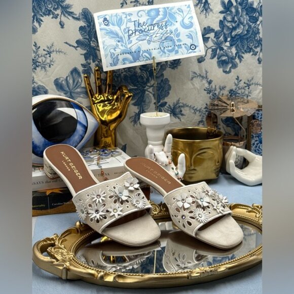 🆕 KURT GEIGER LONDON 🧿 NWOB Flower Power Low Sandal, Bone - Sz 38.5 US 8 - Picture 2 of 16